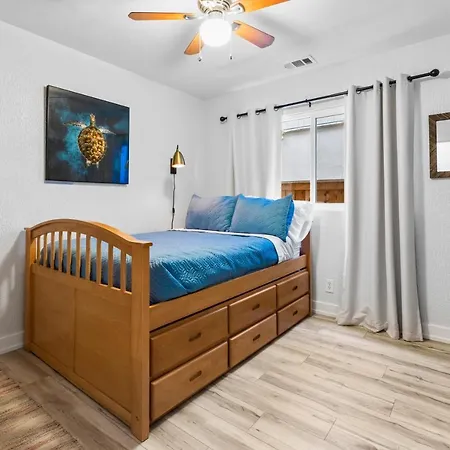 Mile To Beach! Private, Family & Pet Friendly Oasis! Pool Table & Hot Tub! Oceanside Extérieur photo
