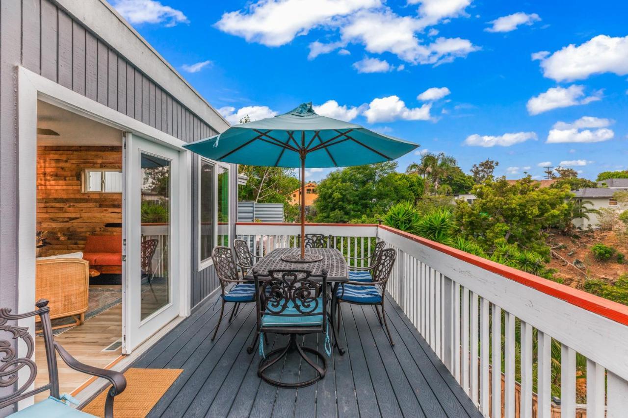 Holiday home Mile To Beach! Private, Family & Pet Friendly Oasis! Pool Table & Hot Tub! Oceanside