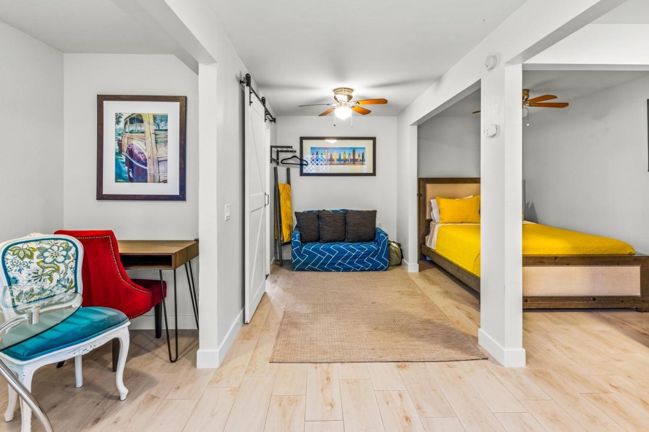 Mile To Beach! Private, Family & Pet Friendly Oasis! Pool Table & Hot Tub! Holiday home Oceanside