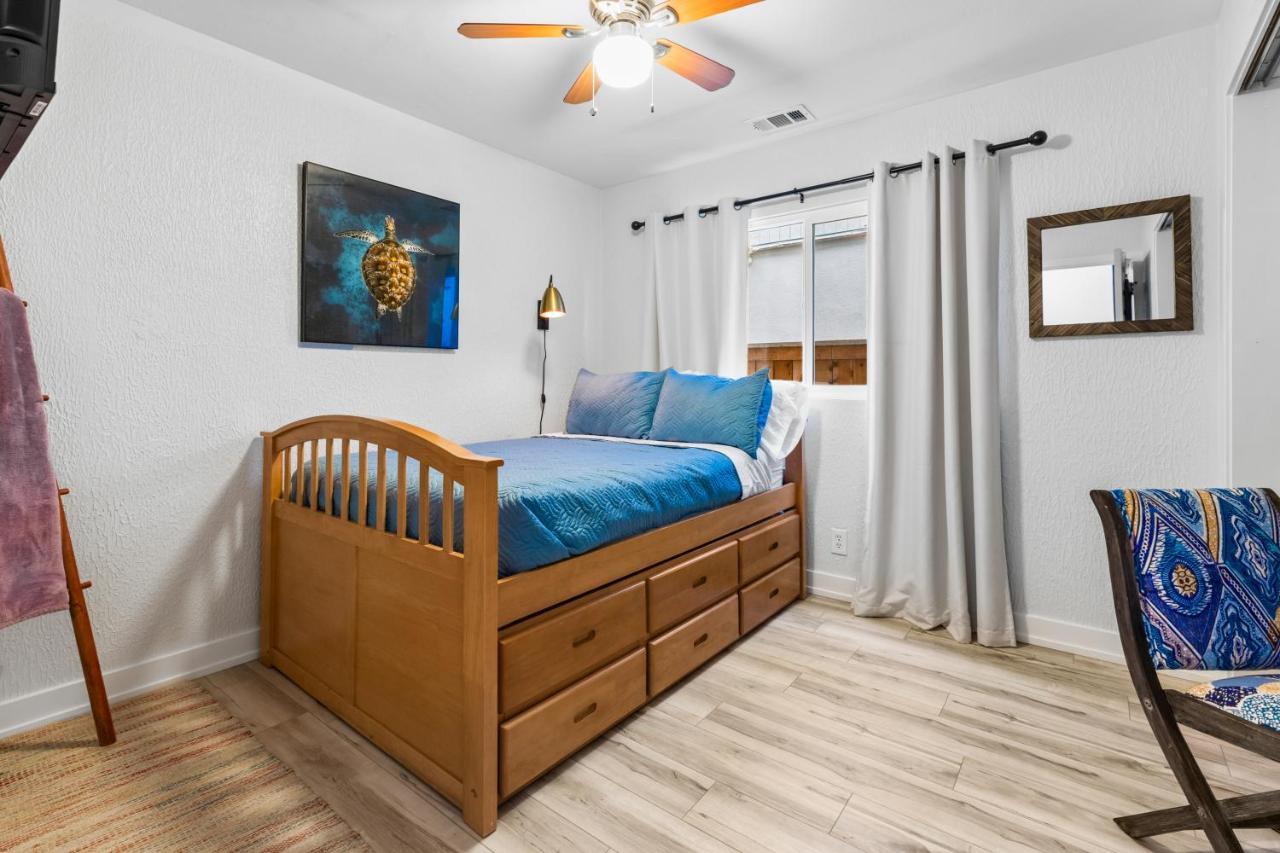 Mile To Beach! Private, Family & Pet Friendly Oasis! Pool Table & Hot Tub!